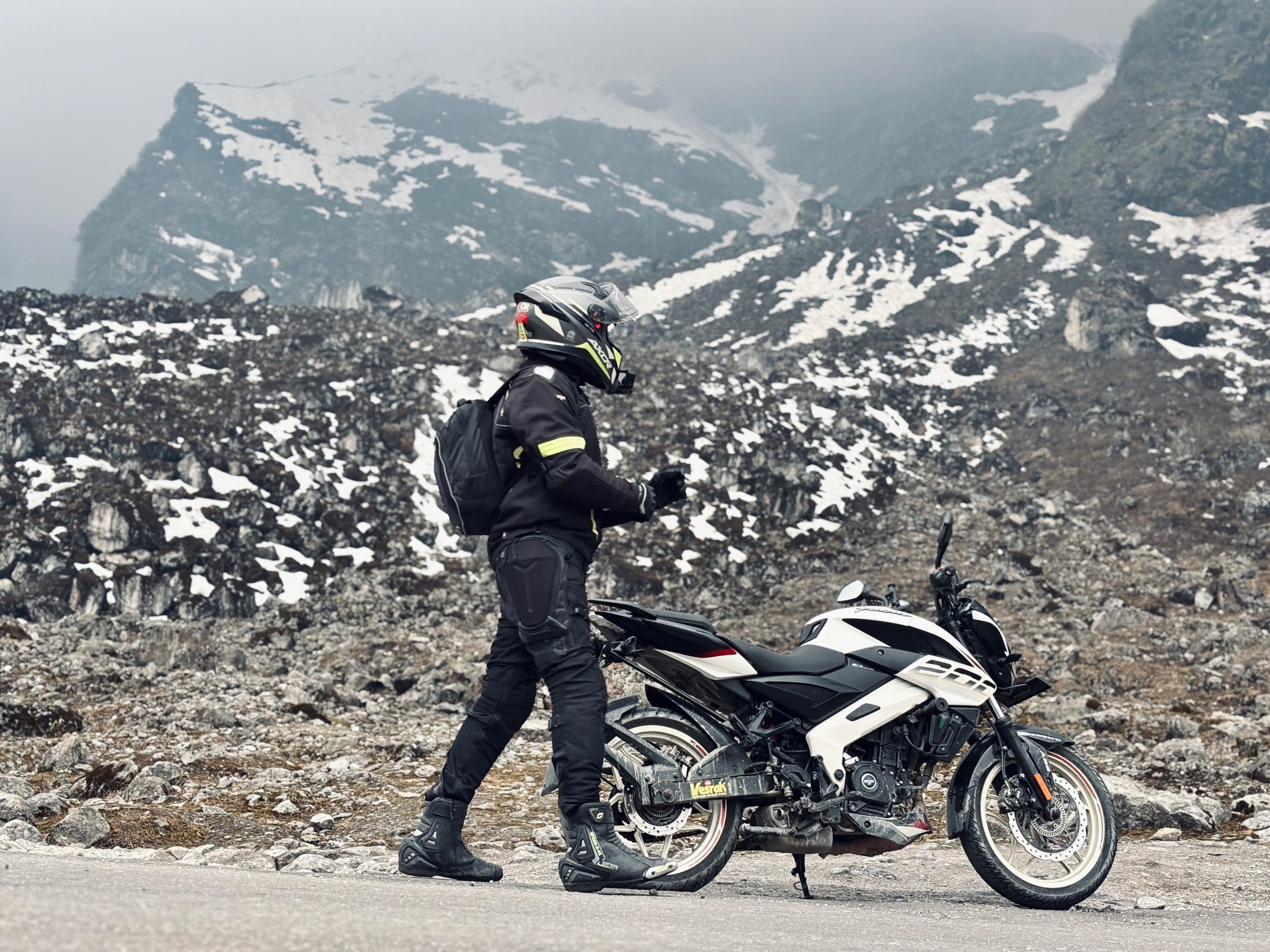 Early morning ride from Lachung