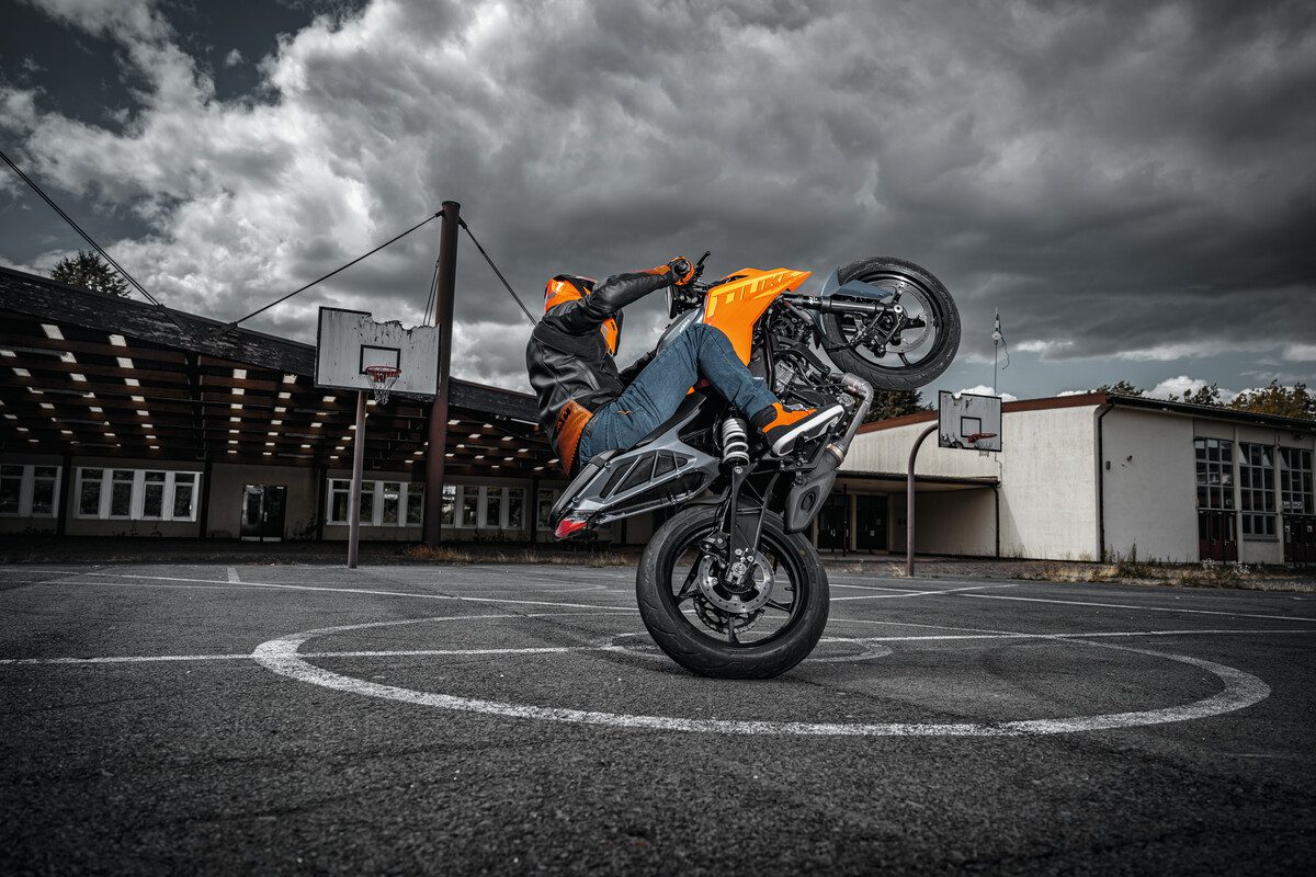 KTM 250 Duke — Action