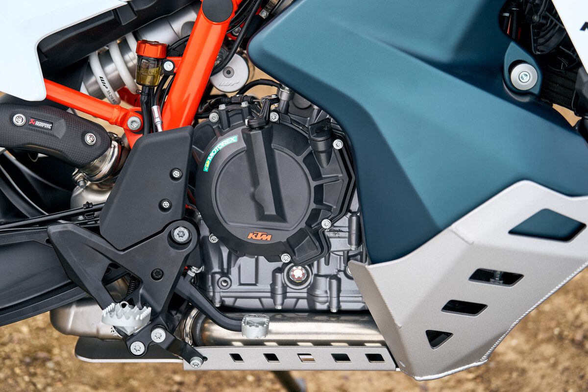KTM 890 Adventure R Engine