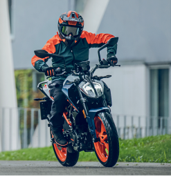 KTM Duke 160 — City Highway